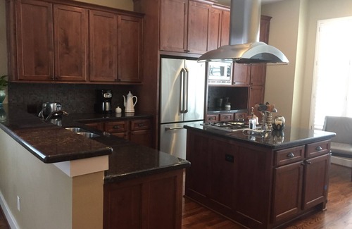 Washington Ave./ Memorial Park House | Available for Monthly Rental Near Downtown