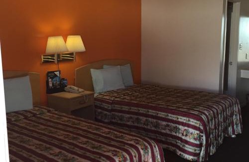 Early Hotel | Avalon Motel