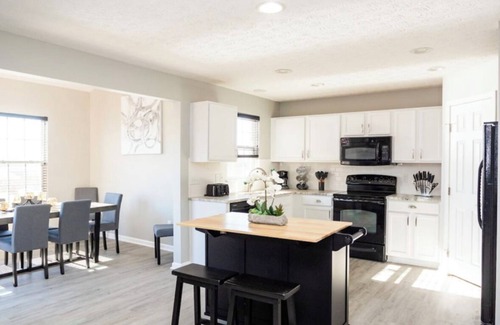 Burlington House | Avalon Paradise