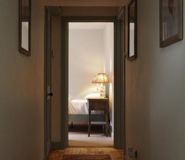 Laurencekirk House | Avenue Cottage with Hot Tub