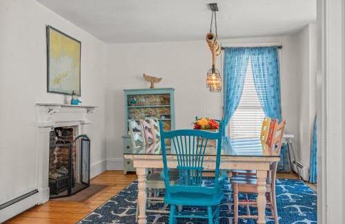 Mystic - New London House | Avery Townhome 3BR Historic Home Near Mystic Seaport