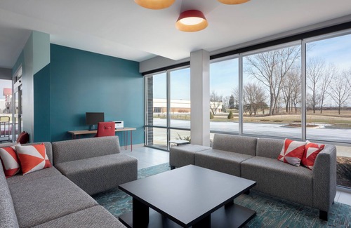 Oak Creek Hotel | avid hotel Oak Creek by IHG