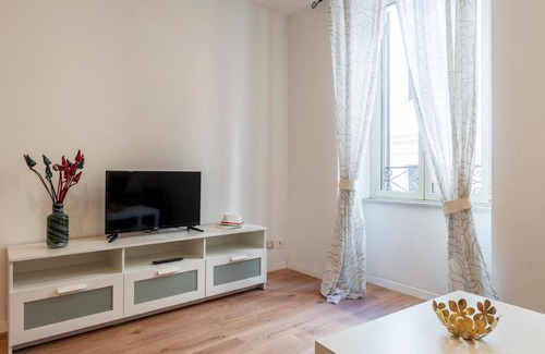 Rione II Trevi Apartment | Avignonesi 04 - FromHometoRome