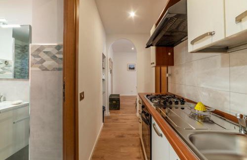 Rione II Trevi Apartment | Avignonesi 04 - FromHometoRome