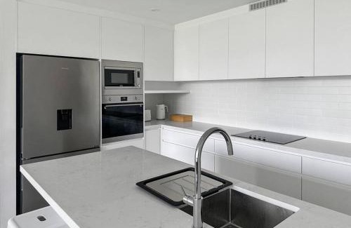 Avoca Beach Apartment | Avoca Coastal Retreat - Unit 13 Avoca Palms Resort