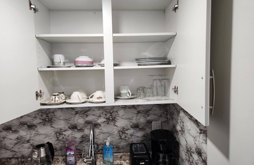 Winnipeg Apartment | Avocado Executive Suite 1