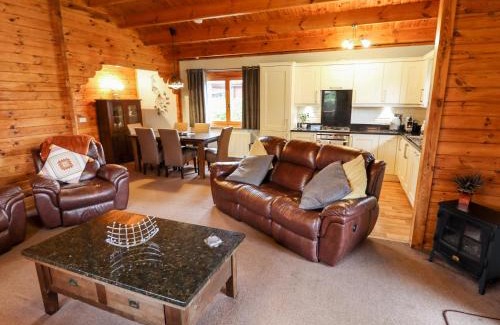 Tattershall House | Avocet Lodge