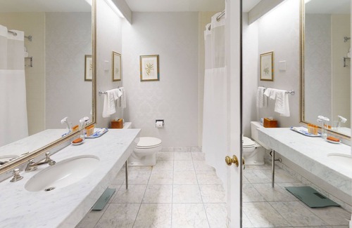 Avon Hotel | Avon Old Farms Hotel