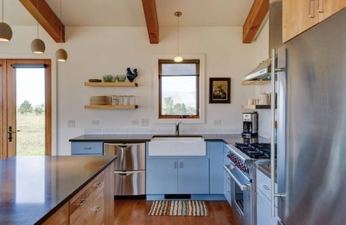 Livingston House | Award winning home in Paradise Valley, Montana, access to the Yellowstone River!