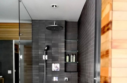 Irondale Cottage | Award-winning lakeside cabin on 99 acres with private trails