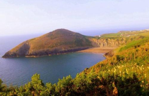 Felinwynt Apartment | Awel Y Mor - cosy apartment.