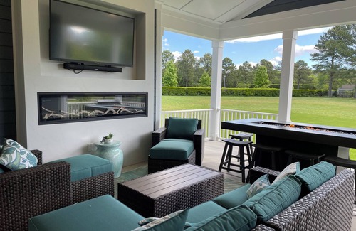 Cape Charles House | "Awenasa" Luxury 4BR home near beach with theater, games, and gourmet kitchen!
