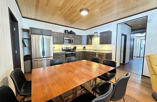 Eagle River House | Awesome 4bdrm 2 bath Lake house-Eagle River Chain- Catfish Lake