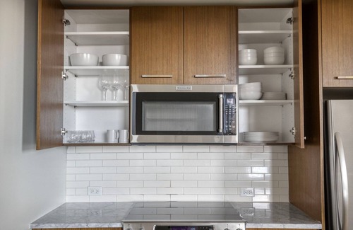 Bay Village Apartment | Awesome Back Bay 1BR w/Basketball, 2 blocks to T, by Blueground