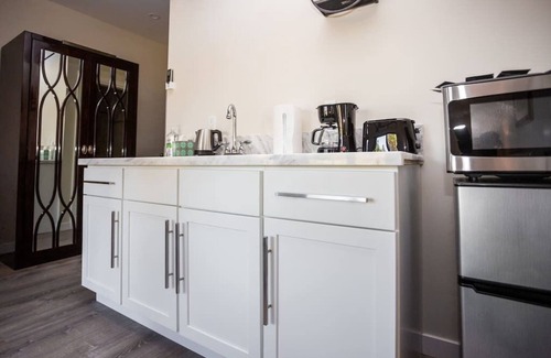 Bankers Hill Apartment | Awesome Balboa and Downtown View with Cozy Patio