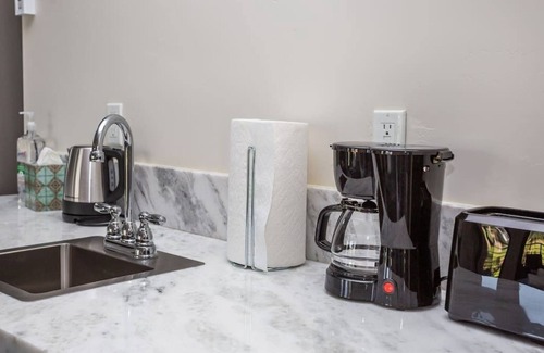 Bankers Hill Apartment | Awesome Balboa and Downtown View with Cozy Patio