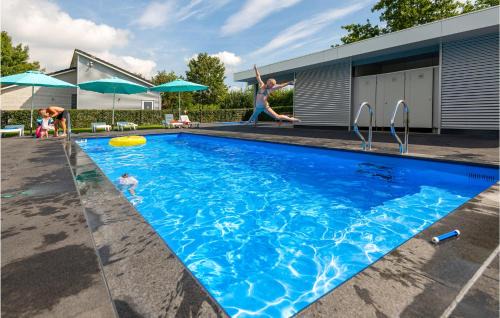 De Heen House | Awesome Home In De Heen With Wifi