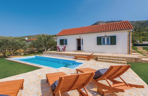 Sibenik House | Awesome home in Donje Polje