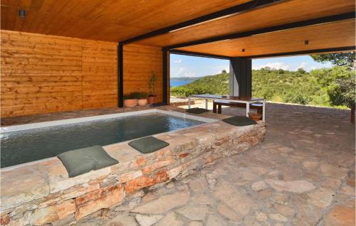Dragove House | Awesome Home In Dragove With Wifi