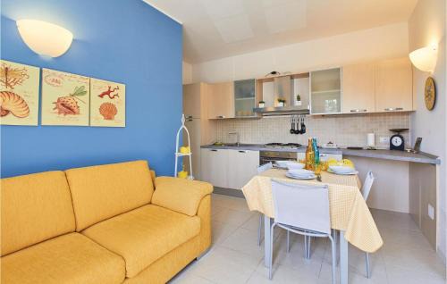 Magliolo House | Awesome Home In Magliolo With Kitchen