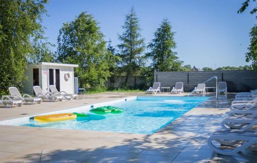 Nowecin House | Awesome Home In Nowecin With Kitchen