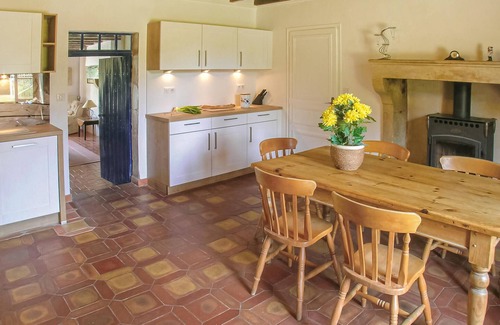 Bagnault House | Awesome home in Souvigne