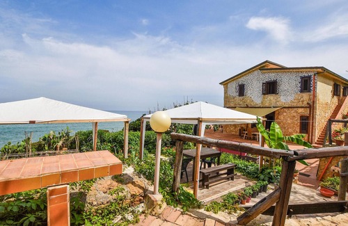 Trappeto Apartment | Awesome home in Trappeto with WiFi