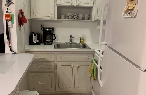Deerfield Beach Condo | Awesome Location - Walking Distance to Beach