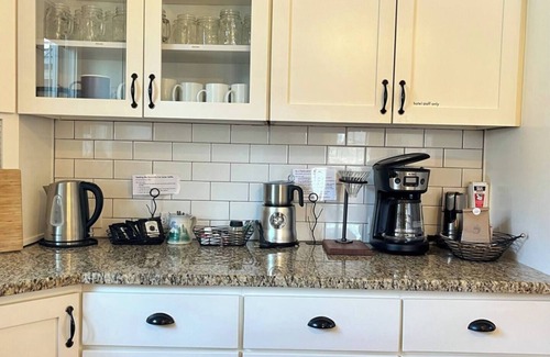 Alberta Arts District House | Awesome location, Lovely 5BR Alberta Arts District