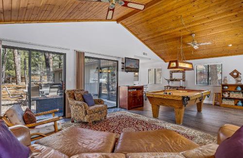 Munds Park House | Awesome Lodgepole Cabin in the Pines!