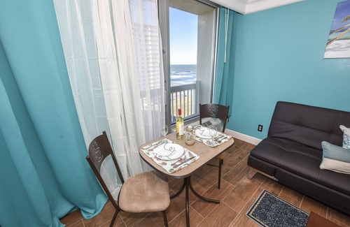 Ortona Park Resort | Awesome Ocean View condo, beach front resort.