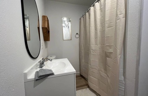 Moreno Valley House | Awesome Studio fast wi-fi and free parking permit