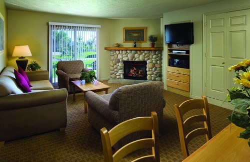 Harbor Village Resort | Awesome summers and gorgeous winters!