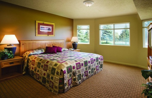 Harbor Village Resort | Awesome summers and gorgeous winters!