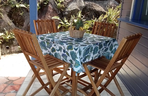 Trois-Rivieres House | AWMONY'KAZ: Charming bungalow with swimming pool and Balneo jets.