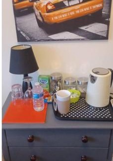 Aylesbury House | Aylesbury Lovely Double and Single Bedroom with Guest only Bathroom