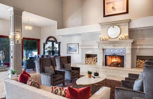 Santa Ana Heights Hotel | Ayres Hotel Costa Mesa Newport Beach