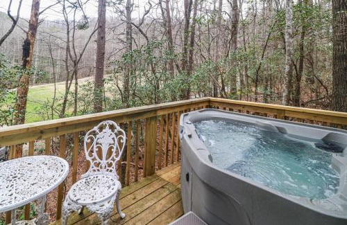 Sautee Nacoochee Hotel | Azalea Pine Bungalow