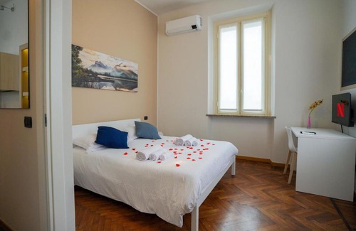 Sesto Calende Apartment | [Azalea Suite] Leonardo Academy, MXP & Lakes