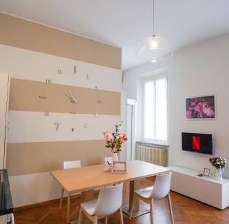 Sesto Calende Apartment | [Azalea Suite] Leonardo Academy, MXP & Lakes