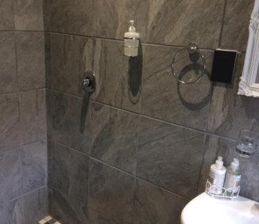 Villieria Bed & Breakfast | B&B 464 on 22nd Ave