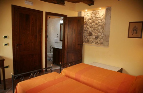 Santa Domenica Bed & Breakfast | B&B Casa Sguitti nel Centro Storico tra Tropea e Capo Vaticano
