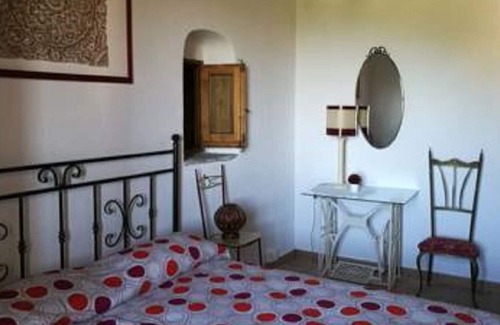 Bazzano Inferiore House | B&B CASTELLO GIRASOLE - Red Apartment