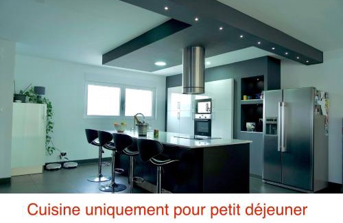 Issenheim House | B&B Chez l'habitant Chambre Privative Sur La Route Des Vins Tv Parking box vélo bike