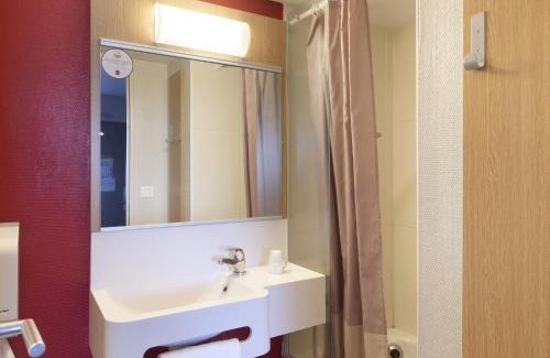 Malakoff Hotel | B&B HOTEL Paris Malakoff Parc des Expositions