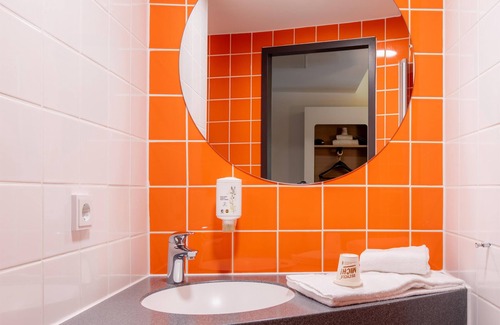 Stuttgart Hotel | B&B Hotel Stuttgart-Zuffenhausen