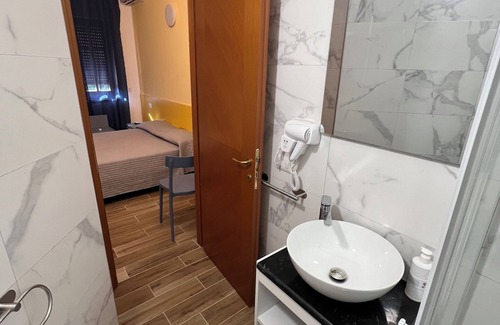 Crucoli Bed & Breakfast | B&b house Lamanna Room No. 6