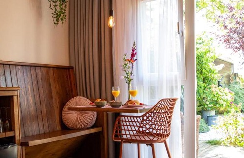 Wemeldinge Bed & Breakfast | B&B Joli met privé wellness