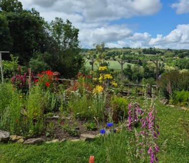 Saint-Fargeol Bed & Breakfast | B&B La Fleur