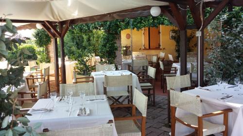 Borgo Montone House | B & B La Rotta
